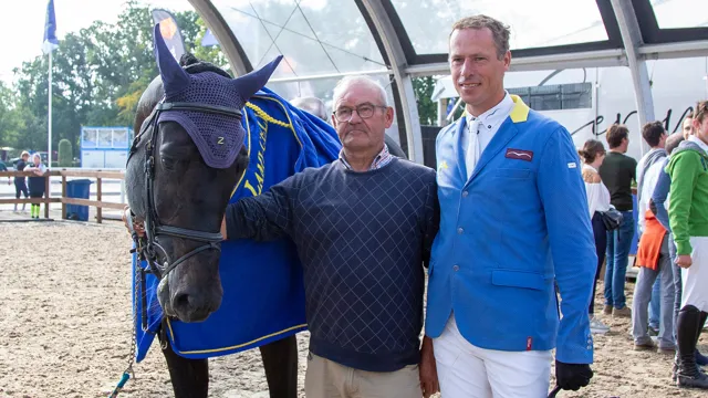 Querido VG met zijn ruiter en fokker