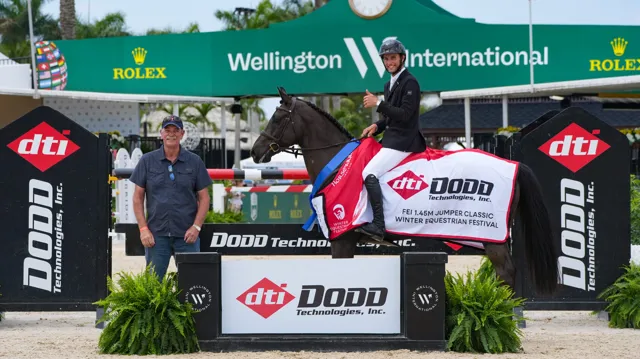 Vijfsterren overwinning voor Richard Vogel