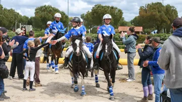Joueurs de horse-ball au Grand Tournoi 2026 