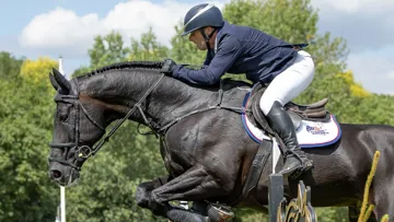 En remportant pour la troisième fois le Grand Prix 5* de Hickstead, Robert Whitaker égale son père John 
