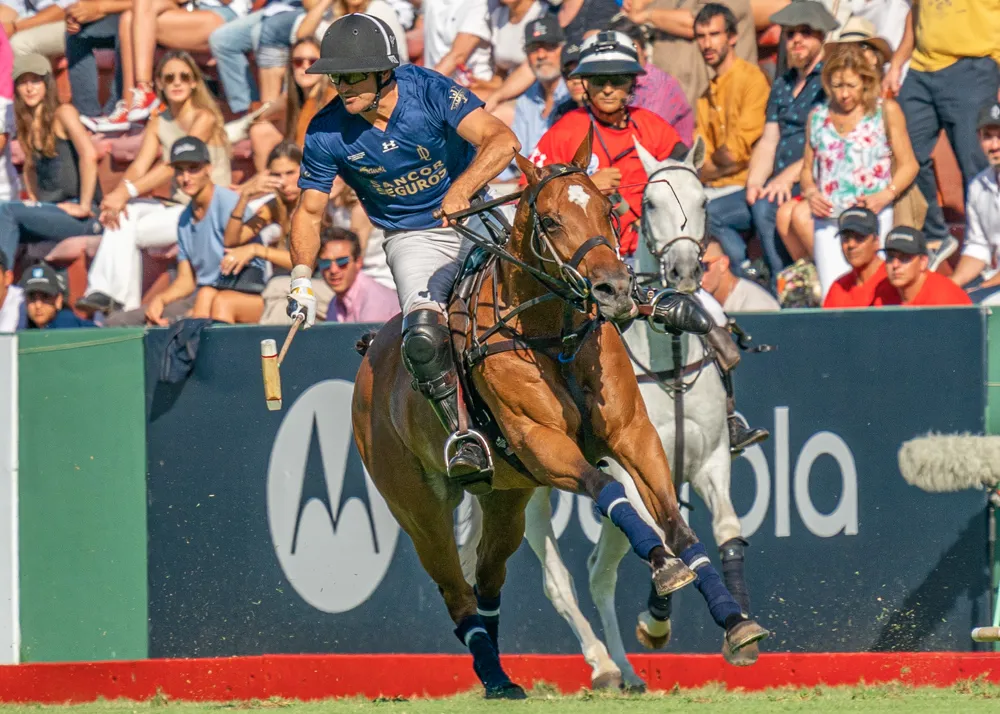 Le public français va découvrir le légendaire Pelón Stirling, qui a soulevé la coupe de l’Open d'Argentine à dix reprises à Parlermo.