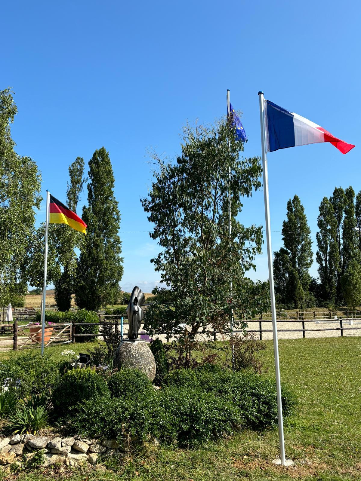 Le haras de Bréval est décrit par ses propriétaires comme un véritable havre de paix dans le bloc Allemagne.