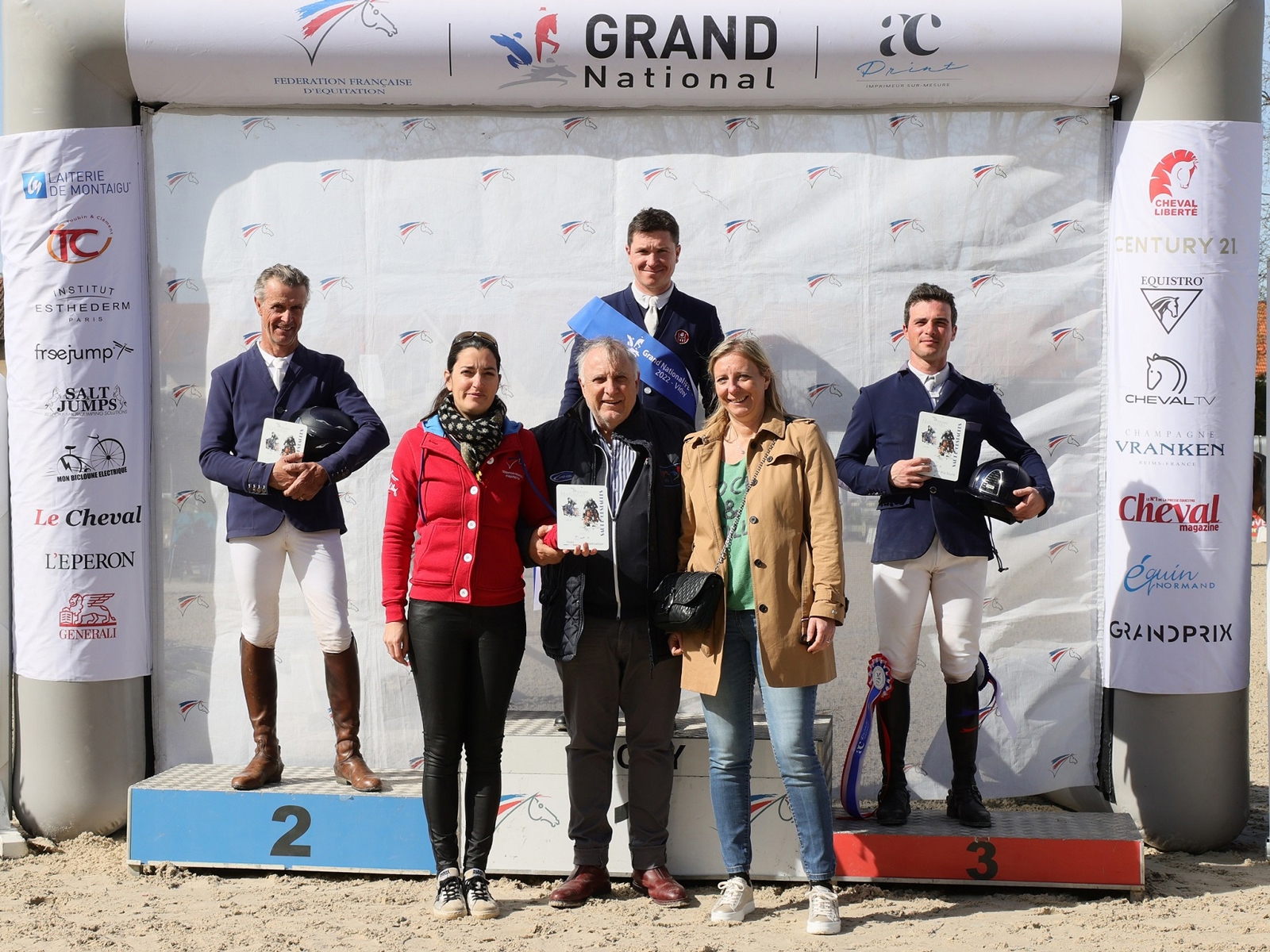 Wilfrid Prud’Homme, Pierre Marie Friant et Pierre-Alain Mortier sur le podium.