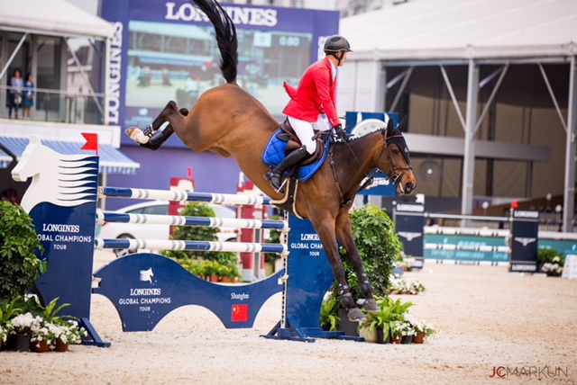 Photo de J.C.Markun of About a Dream (2009 mare by Clinton x Indoctro) from LGCT Shanghai with Pius Schwizer