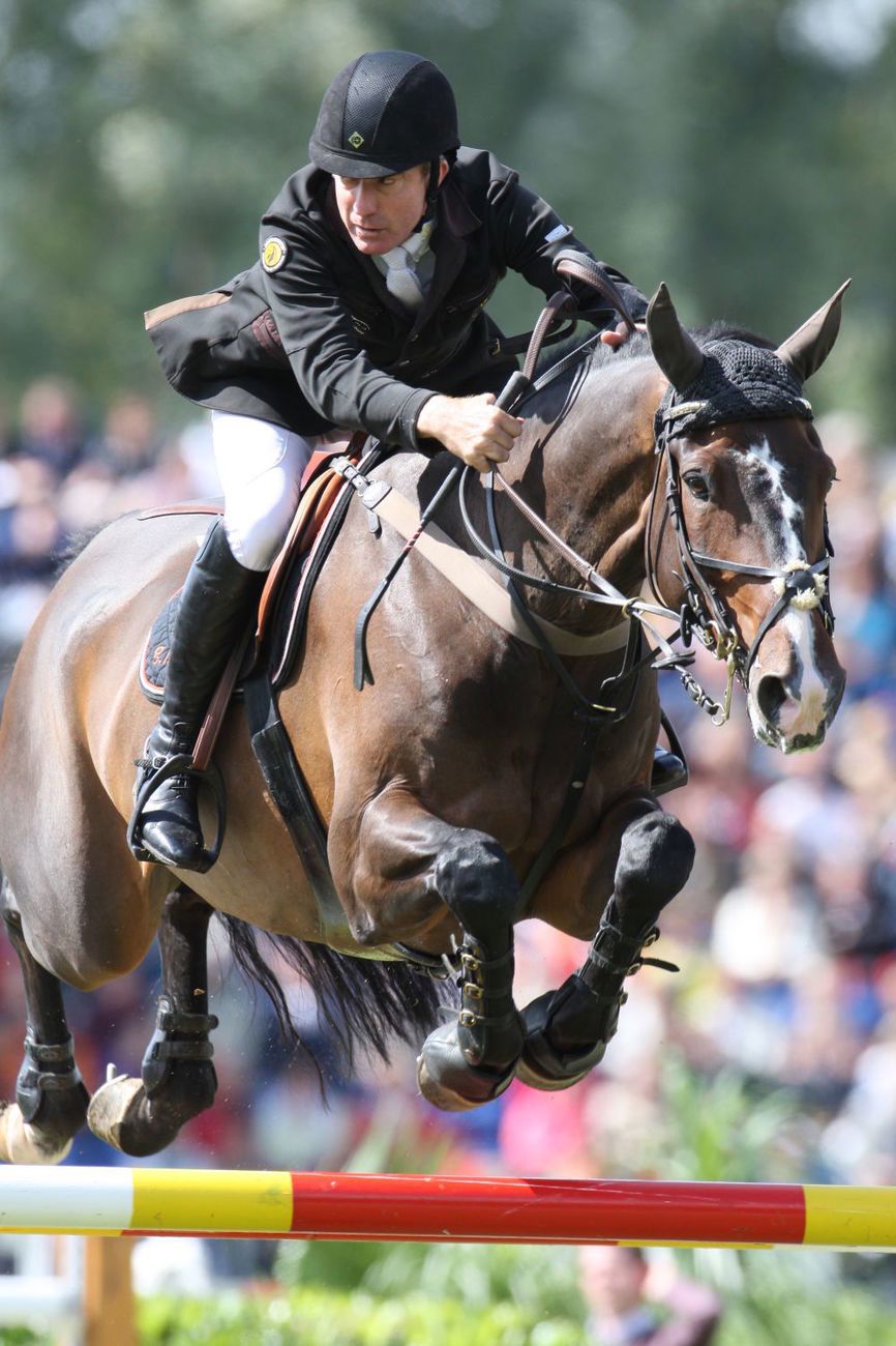Béatrice Mertens a eu l'honneur de remporter le Grand Prix 5* d'Aix-la-Chapelle en 2012 avec son cheval Amai et son cavalier partenaire d'alors, Michael Whitaker.