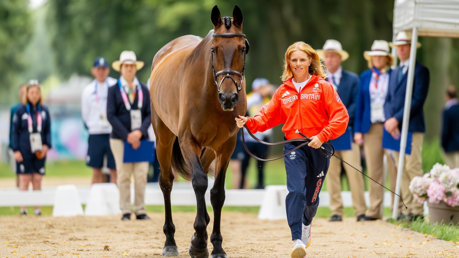 Championne du monde et d’Europe, Rosalind Canter tentera de décrocher l’or olympique individuel à trente-huit ans. 