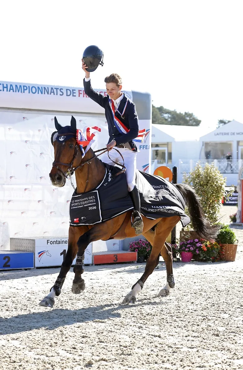 Pierre Ampaud a été sacré champion de France Jeunes cavaliers au Printemps des sports équestres de Fontainebleau, mi-avril.