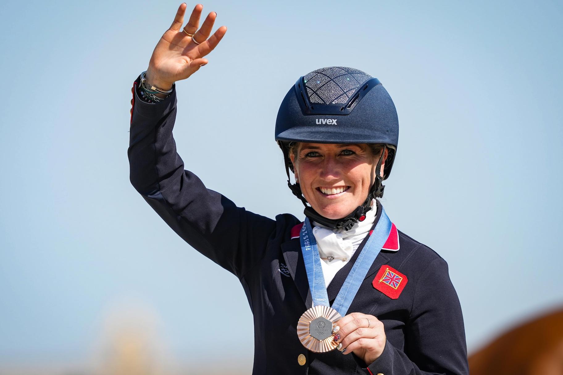 Laura Collett a été l’unique double médaillée du jour à Versailles. 