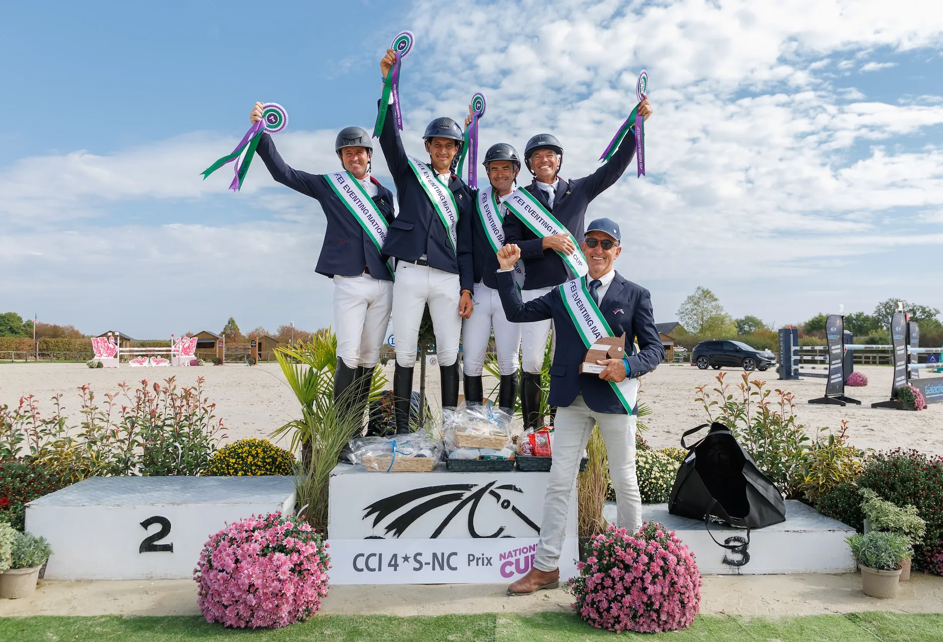 L’équipe de France remporte la Coupe des nations FEI de concours complet à Lignières.