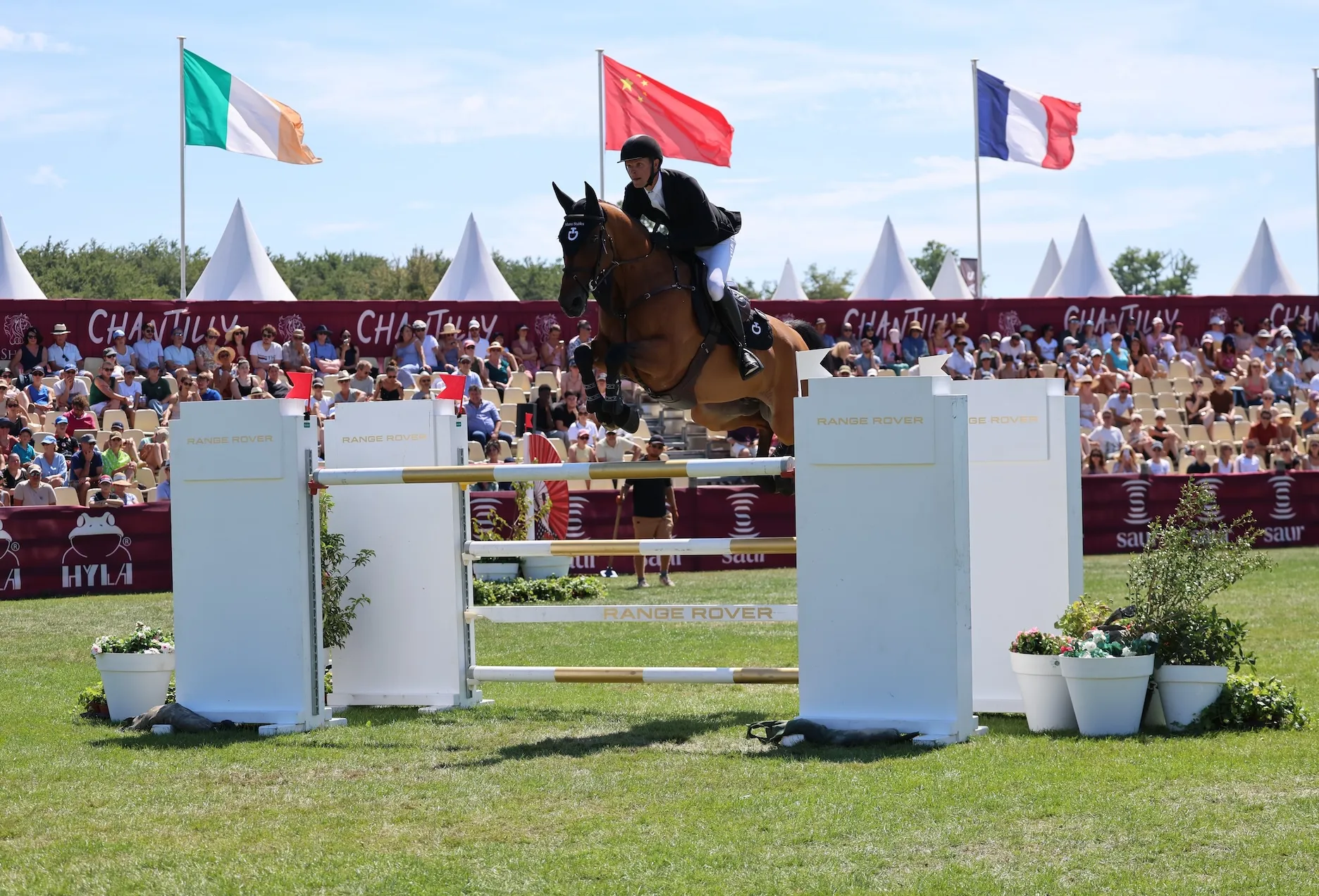 Ici lors du Grand Prix du CSI 4* de Chantilly, Luke Dee et son fils de Grand Slam VDL ont terminé deuxièmes du premier temps fort du concours.   