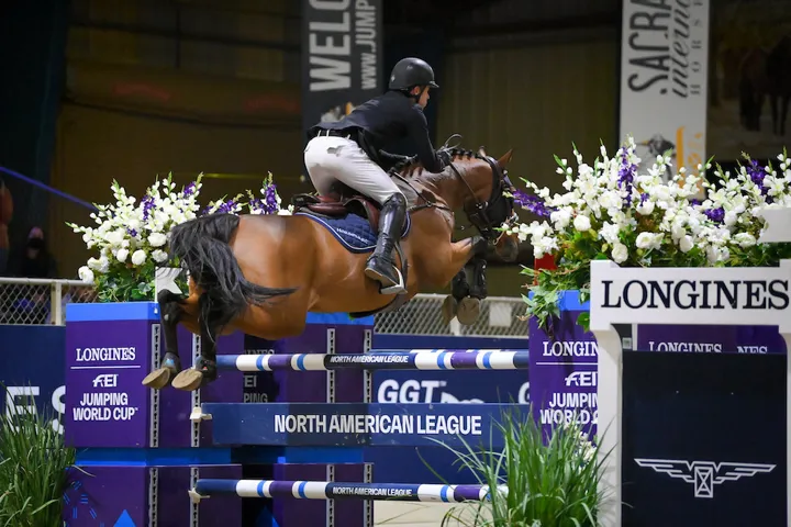 Conor Swail débute le circuit Coupe du monde
