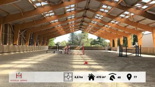 Un domaine équestre exclusif de 4,6 hectares, proche de Paris, offrant des installations haut niveau et des habitations rénovées, est aujourd’hui disponible à la vente.