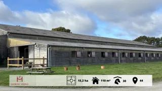 Centre équestre à vendre près de Nantes : un domaine de quinze hectares clés en main, offrant habitation, infrastructures complètes et installations équestres haut de gamme.
