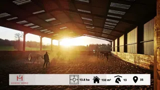 Propriété équestre de 13 hectares près de Rennes, avec maison contemporaine de 2016 (4 chambres), barn de 13 boxes et ses installations, manège couvert et carrière extérieure.