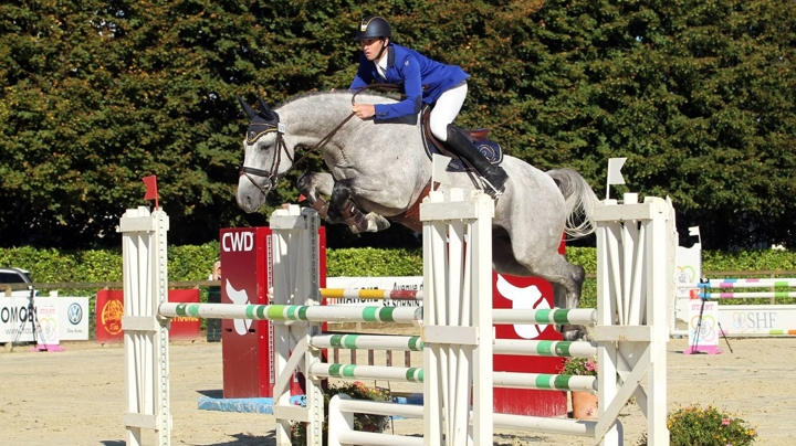 Upsilon et Thomas Carlile