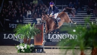 Karl Cook et Caracole de la Roque ont remporté l’étape californienne de la Coupe du monde Longines cette nuit à l’hippodrome de Santa Anita.