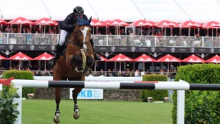 Frederic Tillmann et Comanche VL ont été les meilleurs dans le quatre-vingt-quinzième Derby de Hambourg