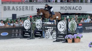 Kristen Vanderveen et Starbucks 27 ont remporté l'éprueve majeure du jour au CSI 5* de Monaco.