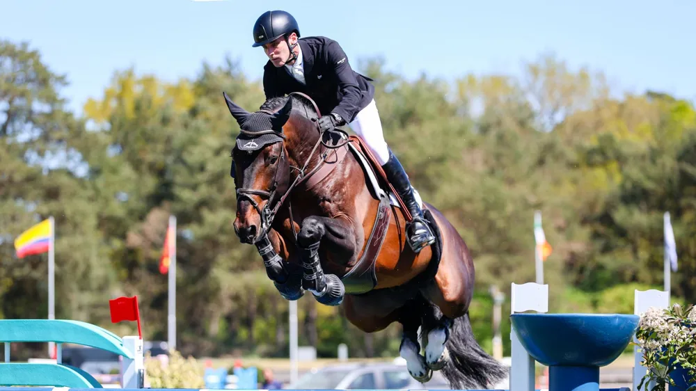 Rossi van de Heffinck a réussi un excellent début en CSI 5*, en réalisant des sans-faute dans des épreuves à 1,50m et 1,55m.