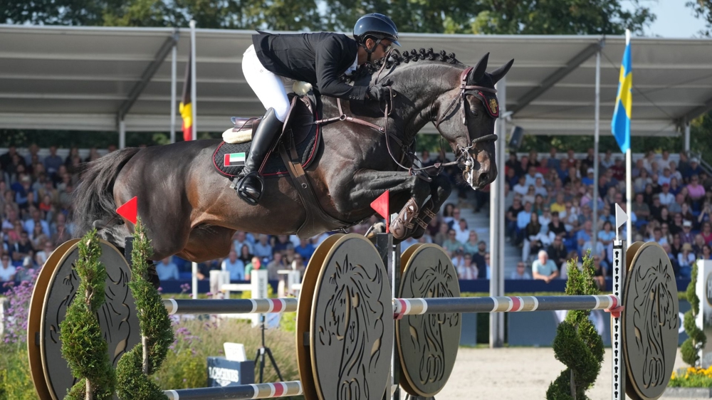 L’Emirati Omar Abdul Aziz Al Marzooqi et l'étalon Selle Français Enjoy de la Mûre, pendant le Grand Prix "Sires of the World".