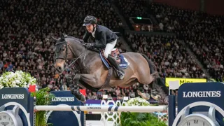 Vingt-septième avec vingt-cinq points, Marc Dilasser devra en marquer une dizaine de plus, donc terminer dans le top huit, ce dont il est capable, lui qui avait gagné l’étape finale de Göteborg il y a trois ans avec Arioto du Gèvres.