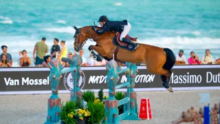  Maikel van der Vleuten a rendu une copie parfaite sur la plage de Miami avec Quastor van de Heffinck, puis Beauville, ici en photo.