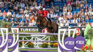 Steve Guerdat pourrait devenir le premier cavalier de l'histoire du jumping à remporter les quatre titres individuels majeurs: l'or olympique, l'or européen, la finale Coupe du monde et l'or mondial.