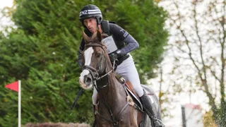 Avec Jarillo, Tim Price occupe la tête du CCI 5*-L de Pau. 