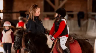 Au cœur de la Normandie, le Village Équestre de Conches s’impose comme une référence de la formation des moniteurs, au plus près du terrain et du réseau professionnel.