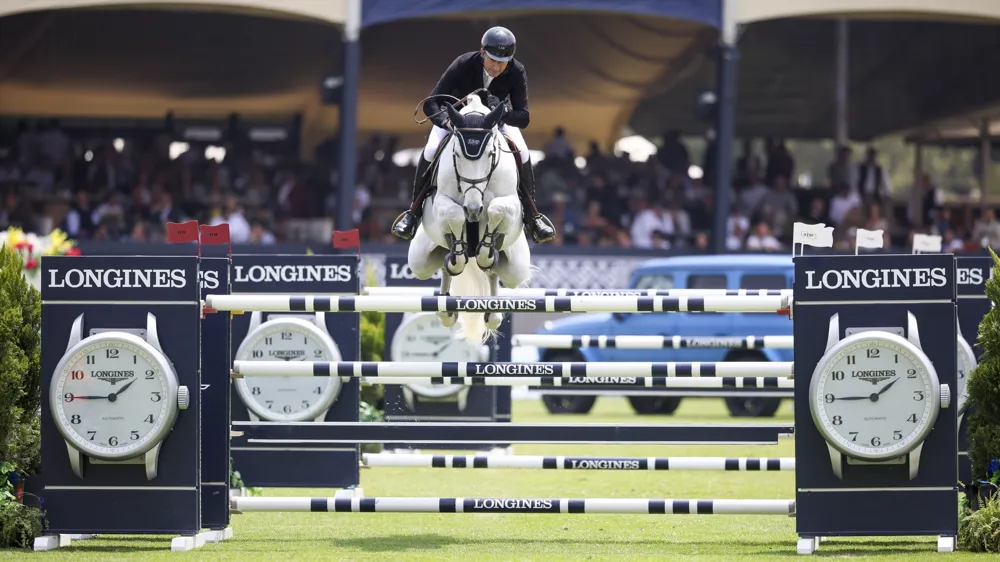 Piergiorgio Bucci a remporté le troisième Grand Prix 5* de sa carrière grâce à Pallieter vd N.Ranch, dimanche 19 avril à Mexico.