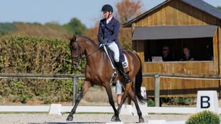 Thomas Carlile et Golden de Béliard au Mondial en piste lors du test du dressage.