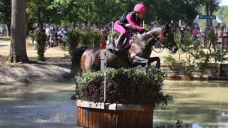 Loeva Schwartz Dosse et Vanoise de Visyje sur le cross.