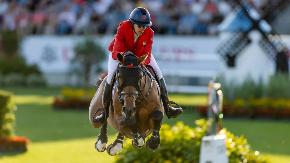 Notamment grâce à la bondissante et très en forme Bisquetta, Laura Kraut est la première femme à retrouver le Top 10 mondial depuis Beezie Madden en 2021.