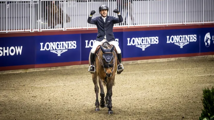 Conor Swail a levé les bras au Canada après son triomphe aux rênes de Casturano.