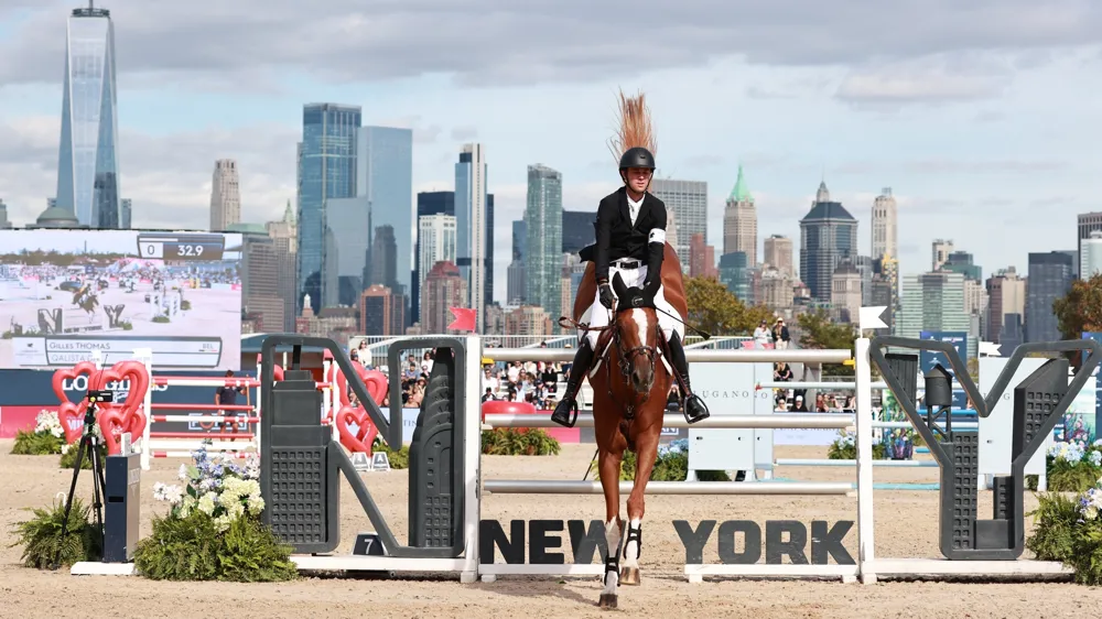 Dans un décor de carte postale, Qalista DN, neuf ans, a remporté son premier Grand Prix 5* sous la selle de Gilles Thomas.