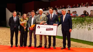 Kopers van over de hele wereld investeerden in in Nederland gefokte en opgeleide talenten, terwijl beide veilingen recordprijzen noteerden. 
