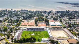 Du 11 au 14 juin, La Baule vibrera au rythme du Jumping International, un rendez-vous incontournable réunissant les meilleurs cavaliers sur une piste mythique.
