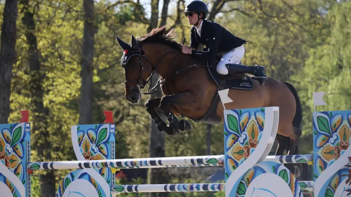 Illico Chianti en Bart Jay Junior Vandecasteele winnen in Azelhof