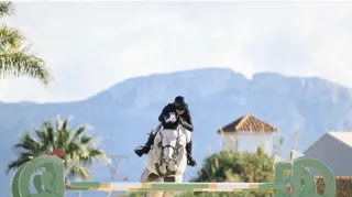 Faye Schoch en Cornetto DB Z onklopbaar in barrage van vijf combinaties