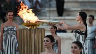 L'allumage de la flamme des Jeux olympiques de Paris 2024 à Olympie le 16 avril.