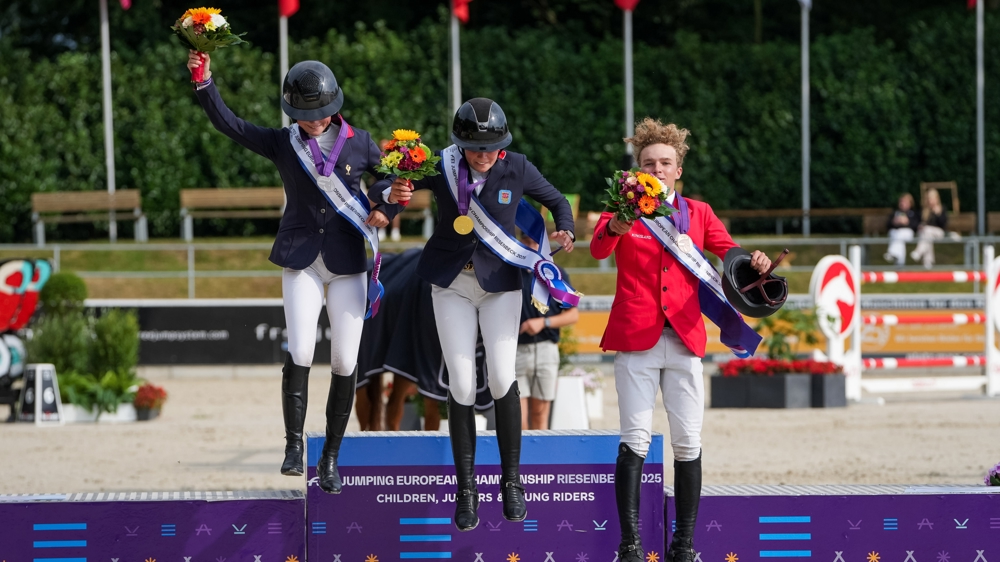 Rachel Proudley, Eden Leprevost-Blin-Lebreton et Mathieu Guéry ont conquis le podium des championnats d’Europe Jeunes cavaliers à Riesenbeck.