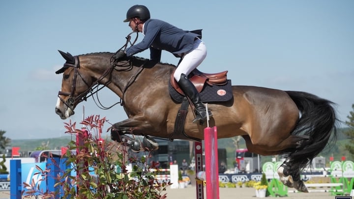 Présent au Touquet en tant que tête de série numéro une, Ben Maher a tenu son rang lors de l’épreuve 1,45m du premier jour de compétition. 