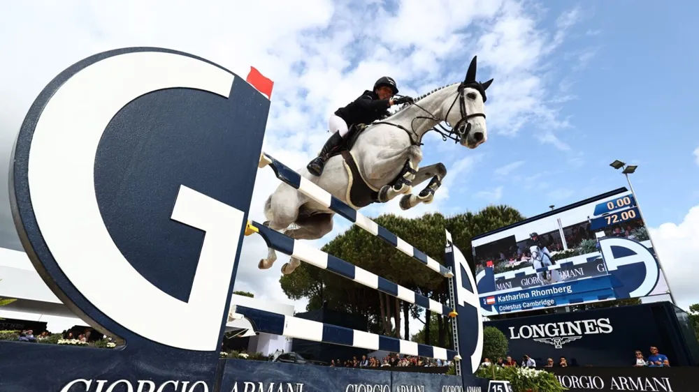 Katharina Rhomberg et Colestus Cambridge ont remporté le Grand Prix 5* de Versilia, à Lido di Camaiore.