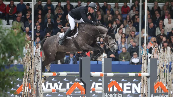 Médaillé de bronze à Lanaken avec Kelstar Derick, Émeric George mise sur la formation de ses jeunes chevaux pour préparer la relève au plus haut niveau.