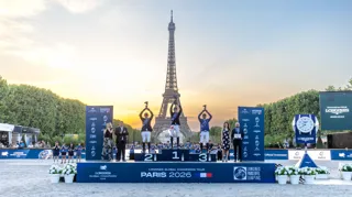 Quand le sport d’élite s’invite dans les lieux les plus extraordinaires au monde. Il y a les compétitions de saut d’obstacles, et il y a celles dont le décor devient partie intégrante de l’histoire.
