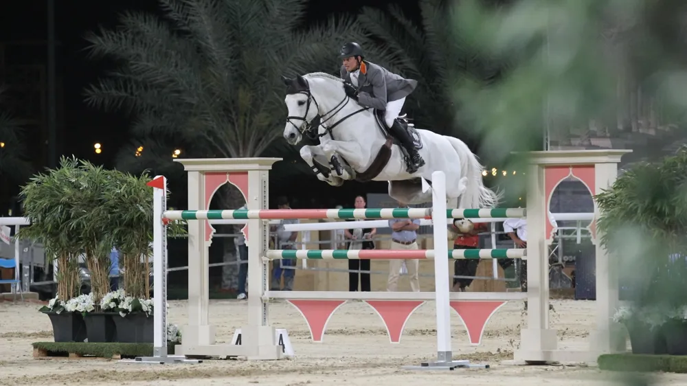 Le style inimitable de Windows vh Costersveld, alias Cornet Obolensky, continue d’inonder les pistes internationales grâce à sa production, toujours au goût du jour.