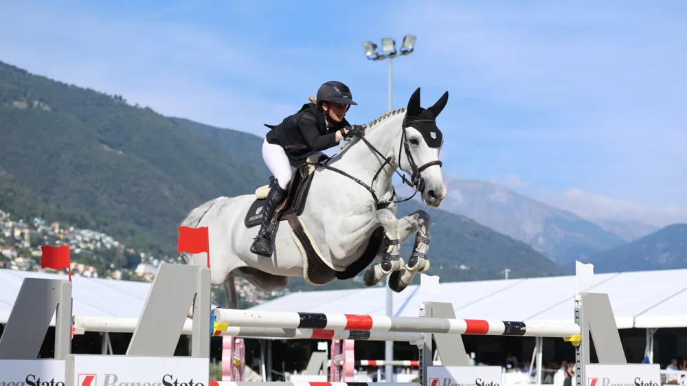 Colestus Cambridge n’en finit plus de faire parler son talent sous la selle de Katharina Rhomberg ! 