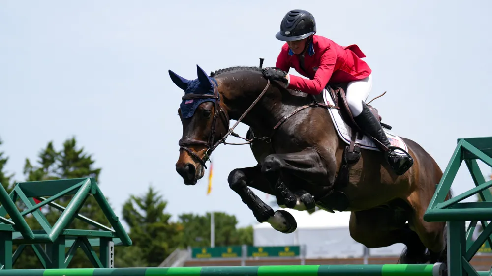 Natalie Dean reconnaît avoir un faible pour le Selle Français Fornett d’Emeraude, qu’elle destine à de grandes choses.
