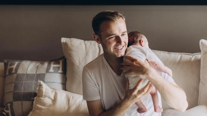 Le 5 septembre, Sönke Rothenberger est devenu père de son premier enfant, Adri, né de son union avec Isabell Svenja. En devenant père, le cavalier dit avoir changé son approche du sport.