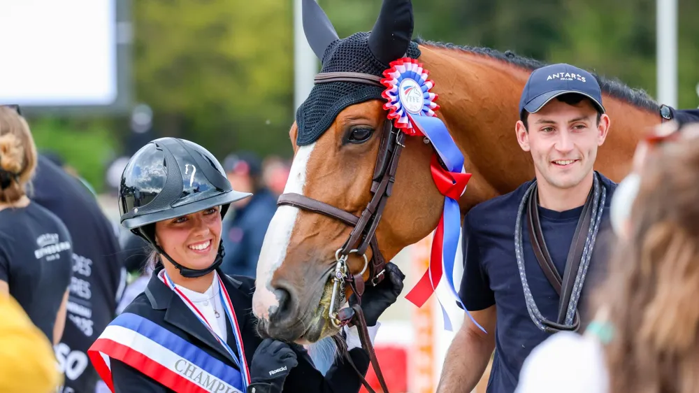 Actuellement sixième du classement mondial des cavaliers de jumping, Nina Mallevaey, vingt-six ans, est la meilleure représentante tricolore.